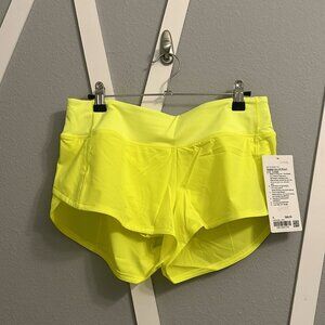 Lululemon Speed Up Low-Rise Lined Short 2.5" size 6 NWT HIGHLIGHT YELLOW